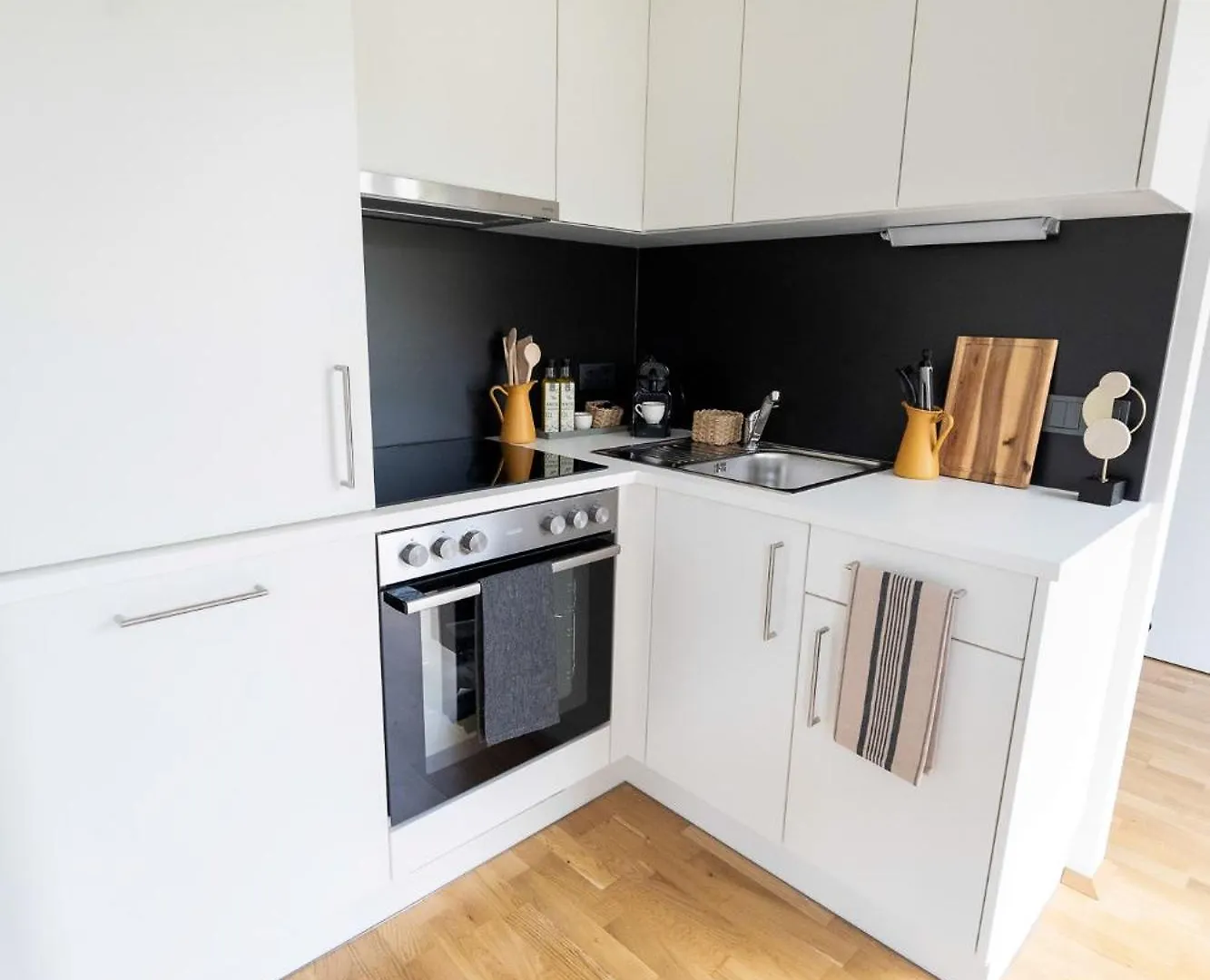 Eggenberg City Suites - Apartment Amore - Self Check-In Graz