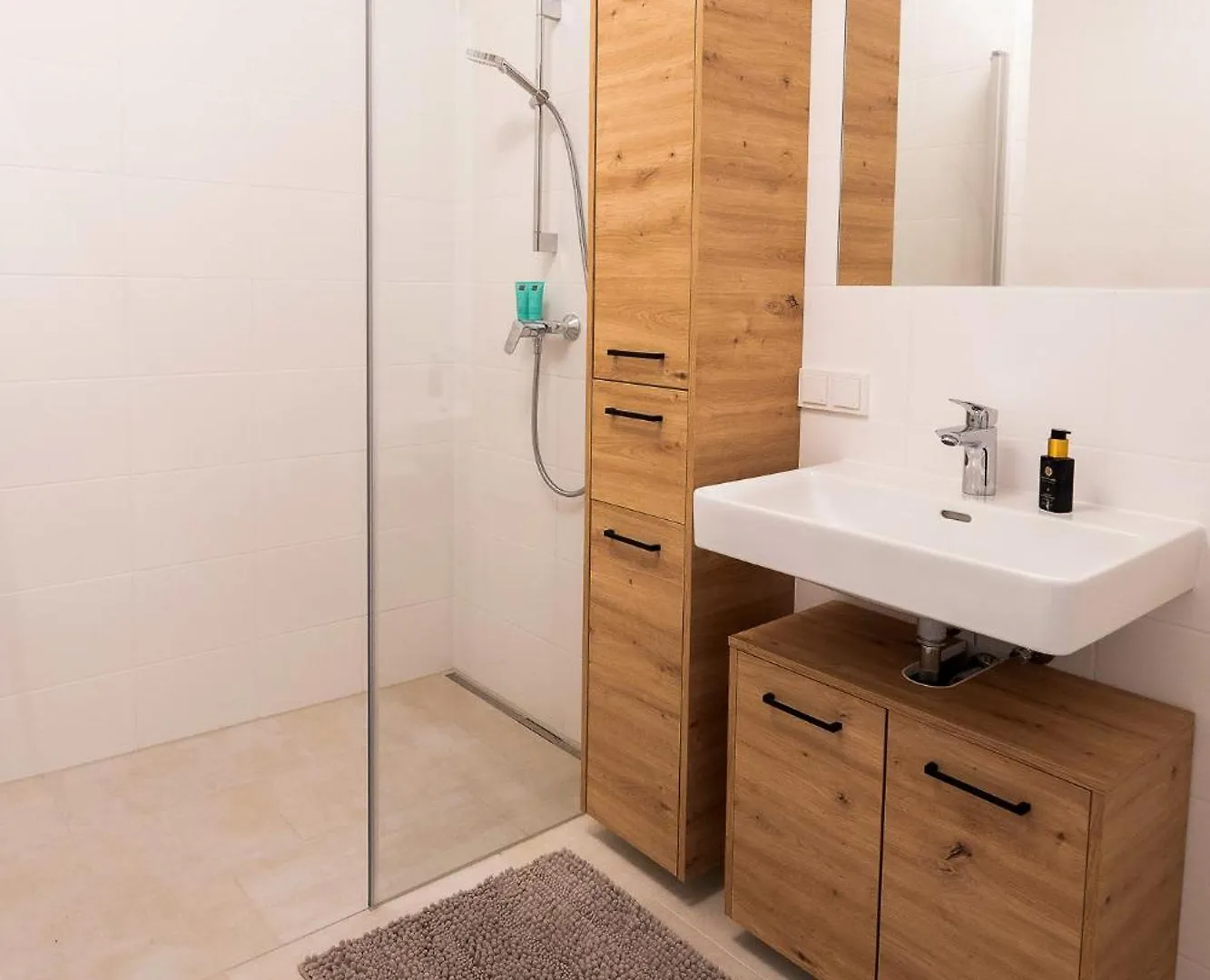 Eggenberg City Suites - Apartment Amore - Self Check-In Graz